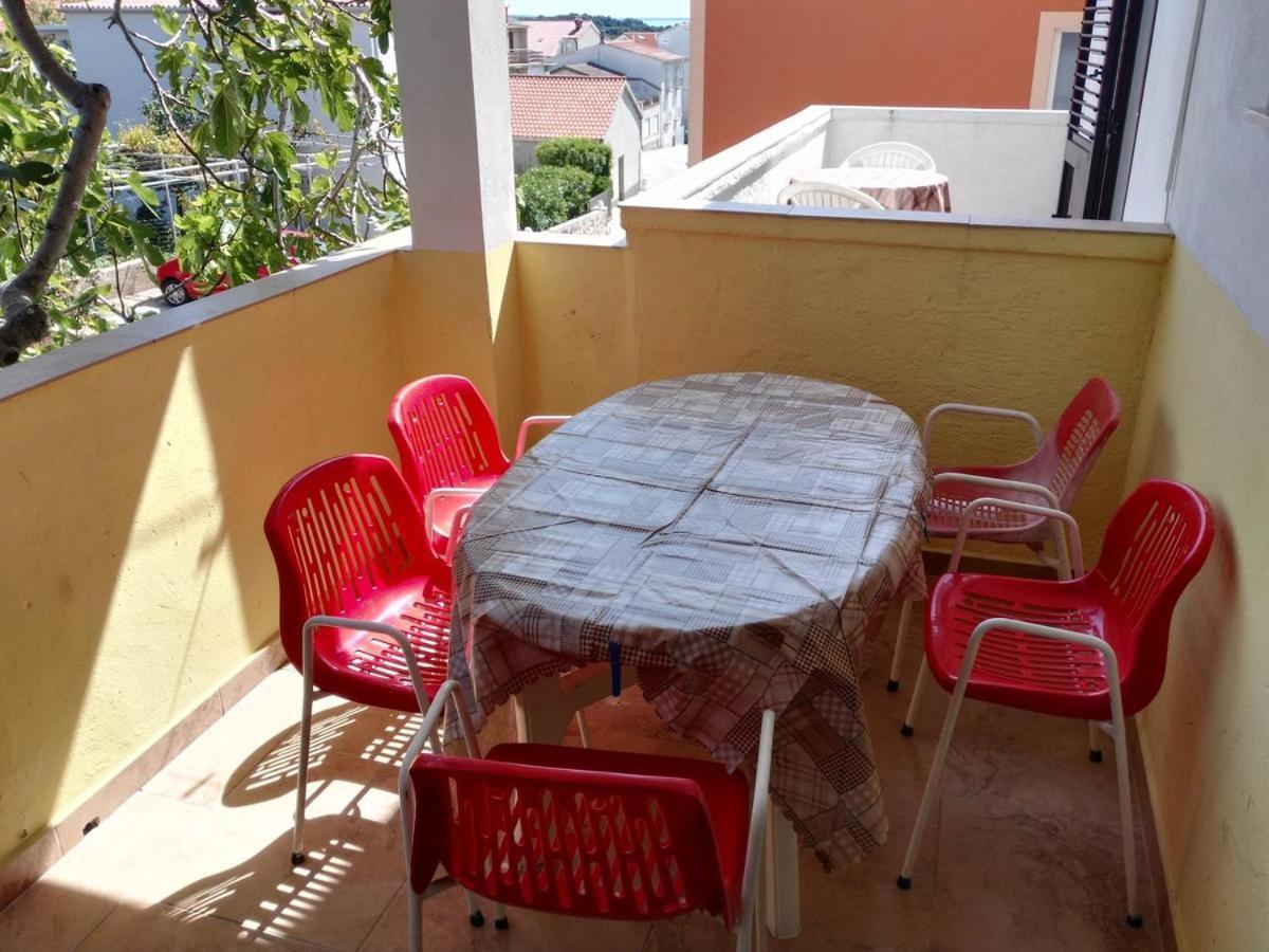 נובליה Apartmani Karuza מראה חיצוני תמונה